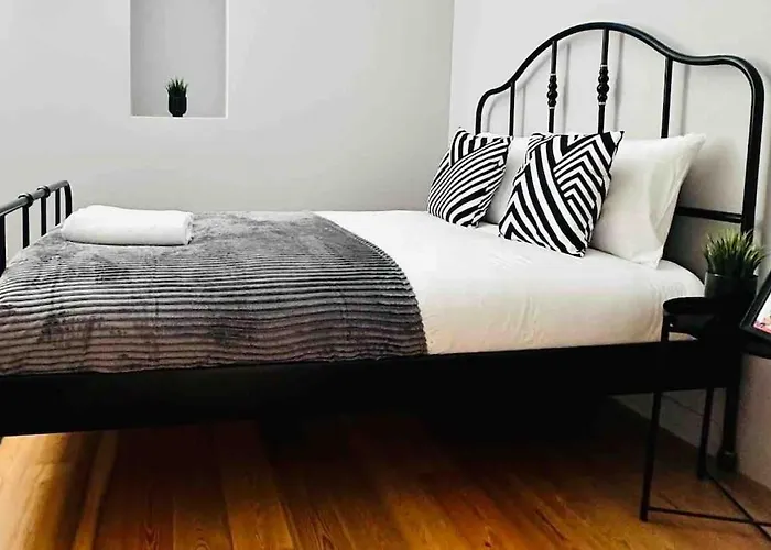 Marques De Pombal Flat Great Locations Center B