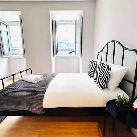 Marques De Pombal Flat Great Locations Center B Daire Lisboa