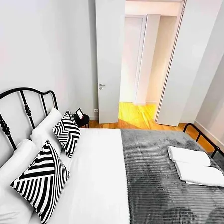 Marques De Pombal Flat Great Locations Center B Daire Lisboa