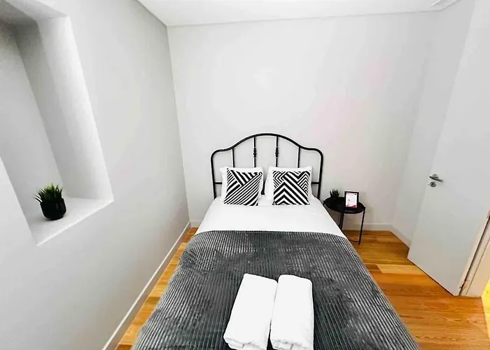 Marques De Pombal Flat Great Locations Center B Lisboa