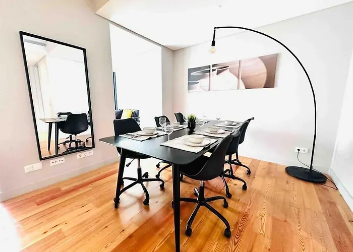 Marques De Pombal Flat Great Locations Center B דירה *