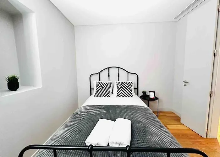 Marques De Pombal Flat Great Locations Center B Apartment