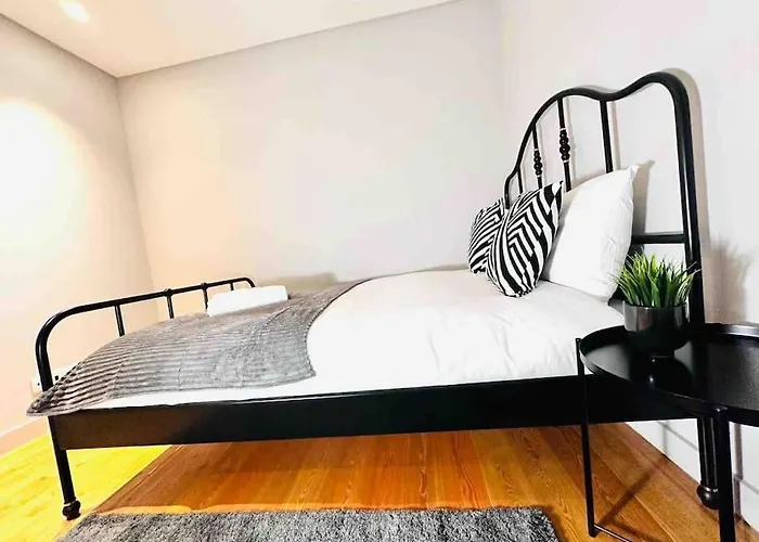 Marques De Pombal Flat Great Locations Center B