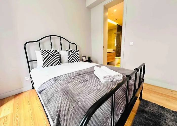 Marques De Pombal Flat Great Locations Center B